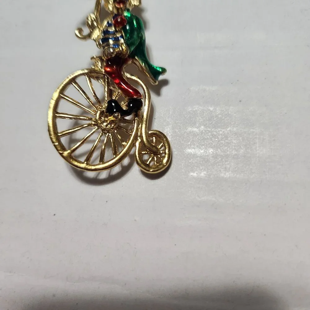 Clown Pin Multi Color - Picture 3 of 5
